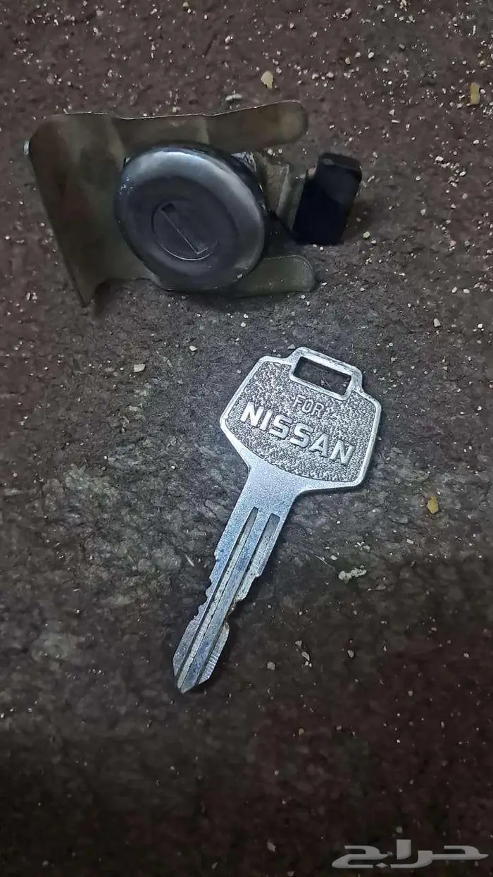 للبيع قطع ددسن 78 قديم غليون من مديل 79 وتحت كل القطع فيه 2