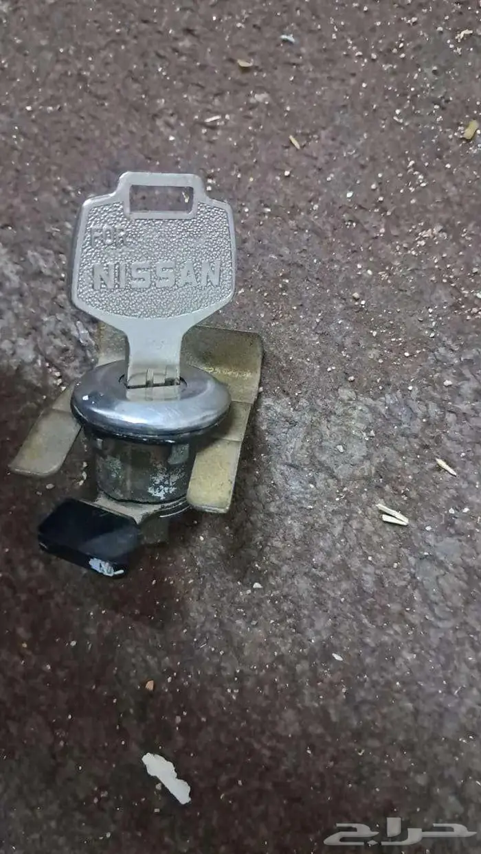 للبيع قطع ددسن 78 قديم غليون من مديل 79 وتحت كل القطع فيه 7