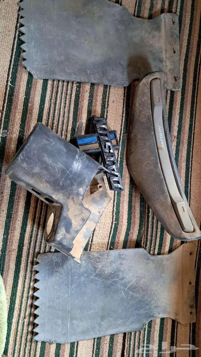 للبيع قطع ددسن 78 قديم غليون من مديل 79 وتحت كل القطع فيه 52