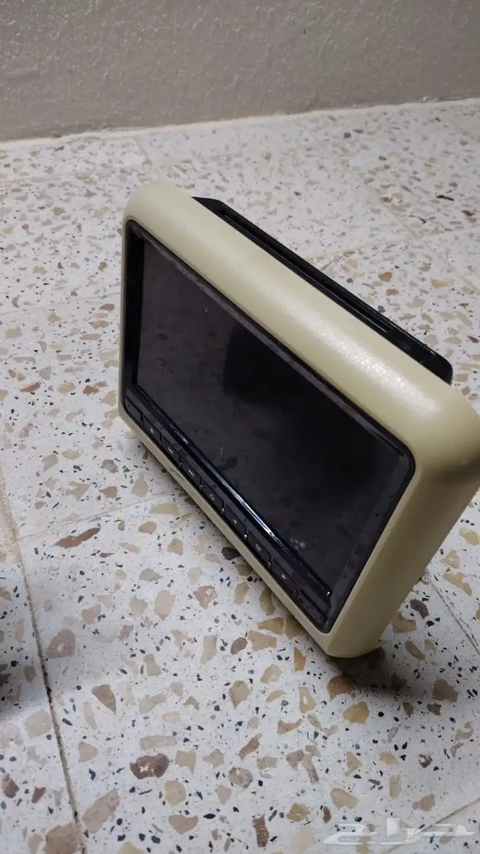 2شاشه عرض تشتغل على الشريط لسيارات تركب من وراء 1