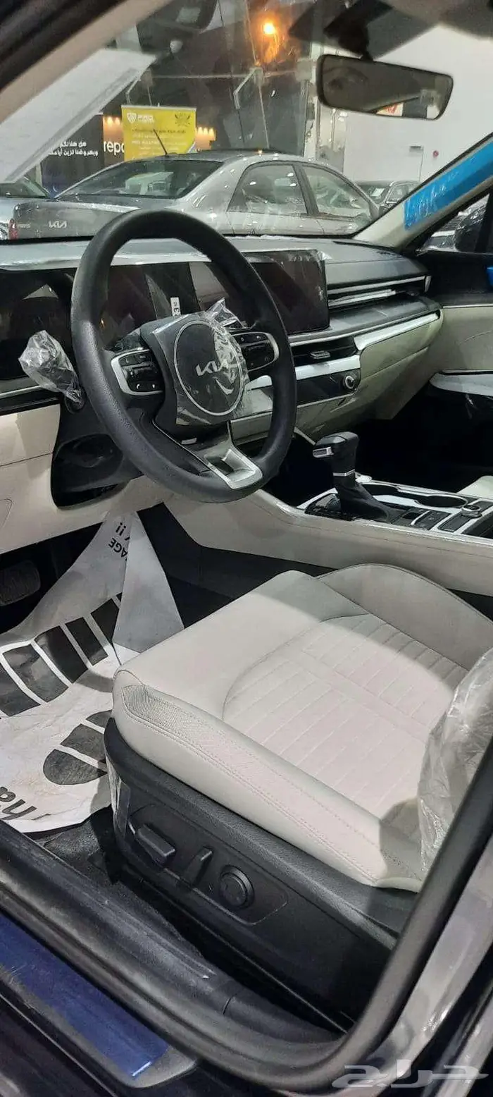 كيا K5 2026 استاندر 2.5 الجبر104.650 بالضريبة تظليل مجاني 5