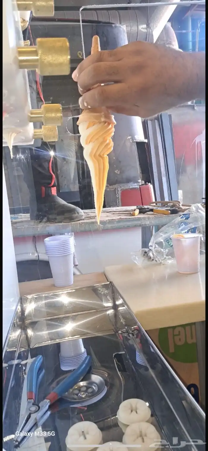 سيارة ايسكريم للبيع شرط مكينة قير 6