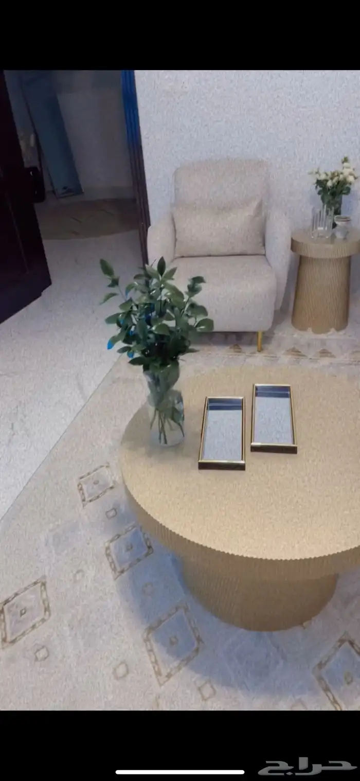 طاولات للبيع 2