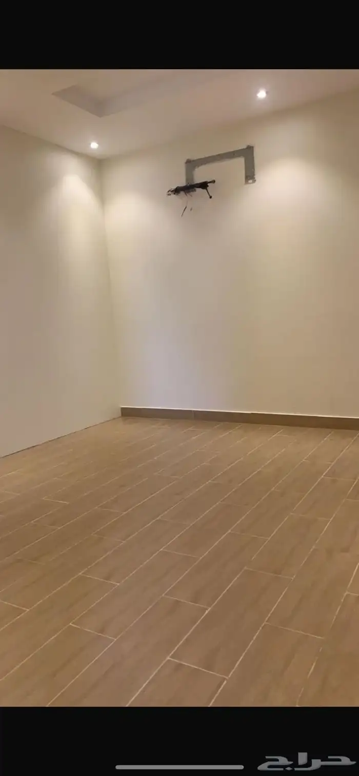 للبيع عماره حي الصفاء نظيفة جدا مكونا من 14 شقة 15