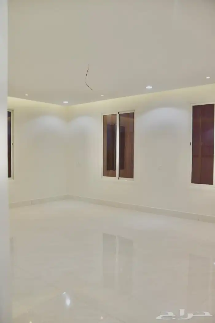 للبيع روف ارضي وشقق علويه بمدينة ابها - حي العرين 3