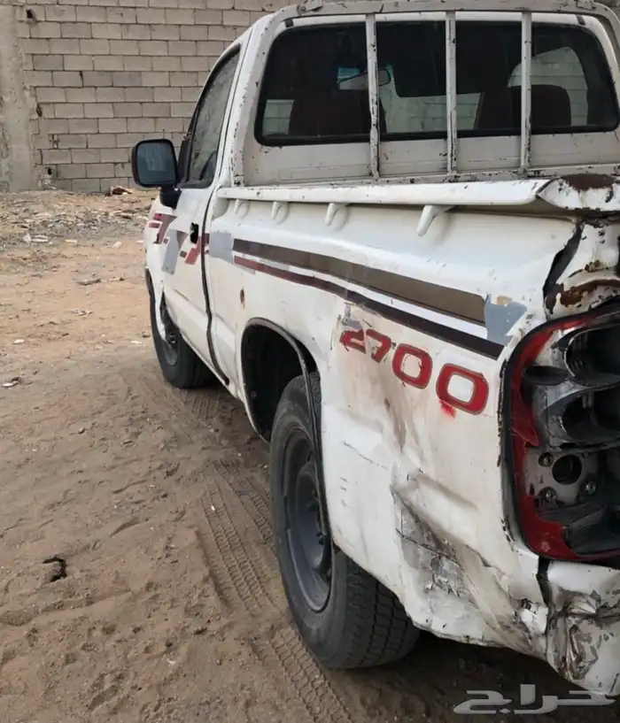 للبيع قطع غيار فقط هايلوكس الموديل 2000 3