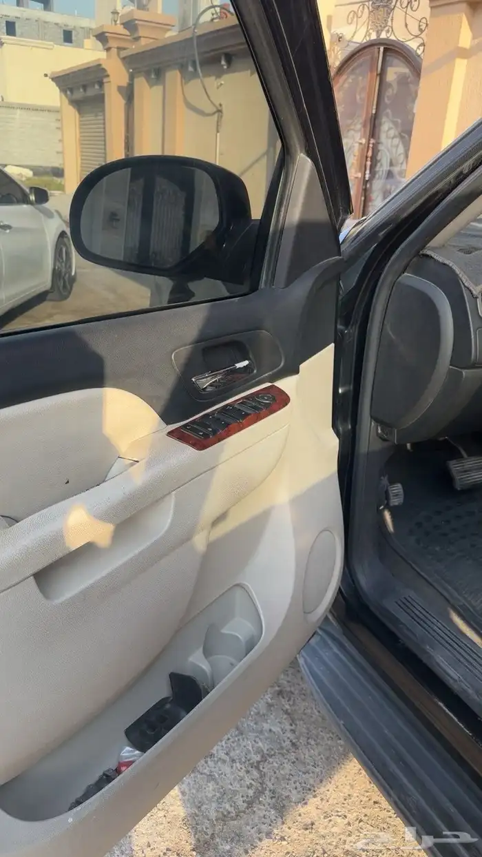 يوكن موديل 2010 2