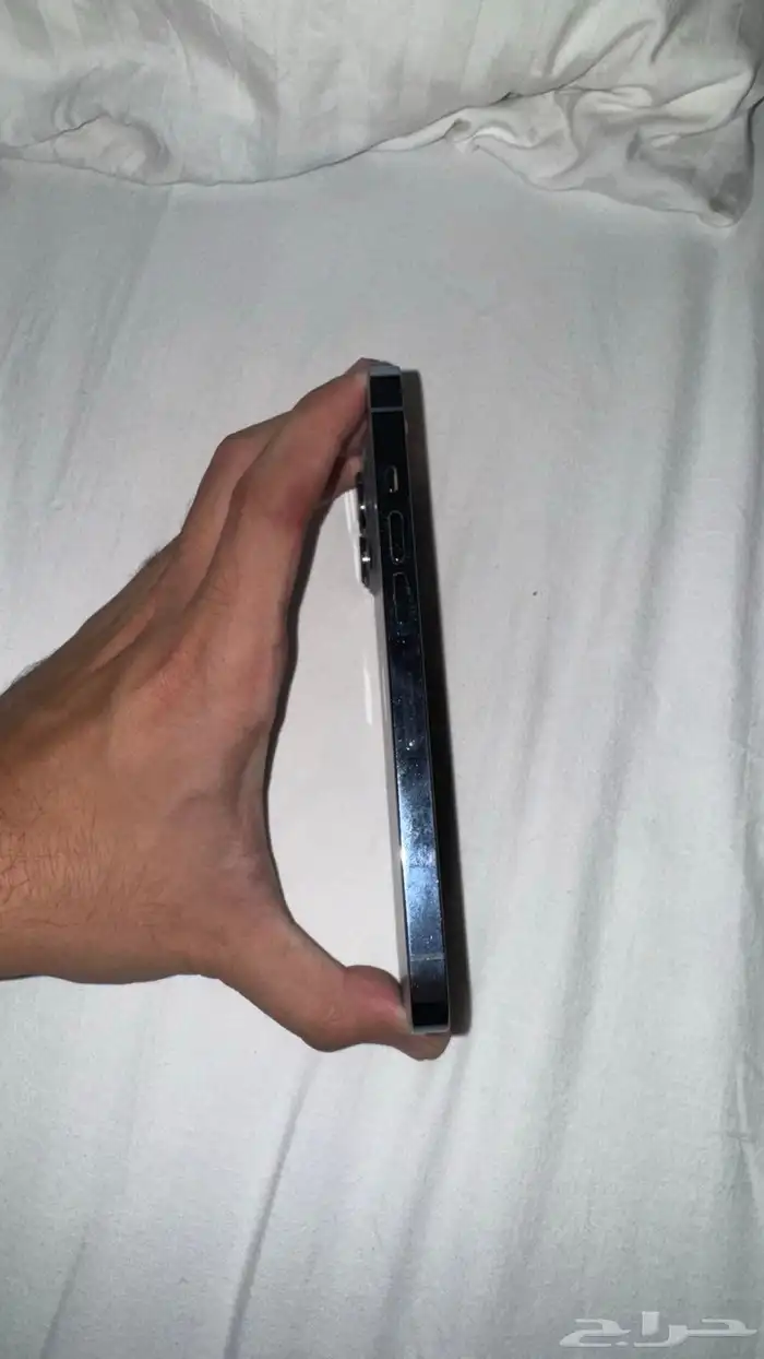 للبيع بيع مستعجل ايفون 13 برو نظيف اللون ازرق (sierra blue) 1