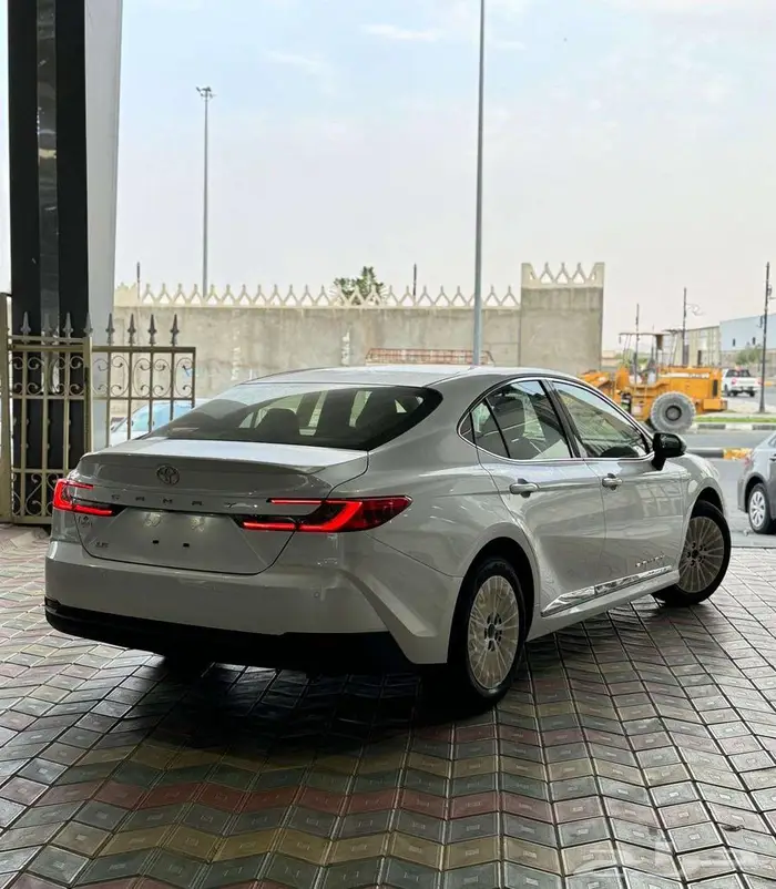 تويوتا كامري le بنزين سودي 2