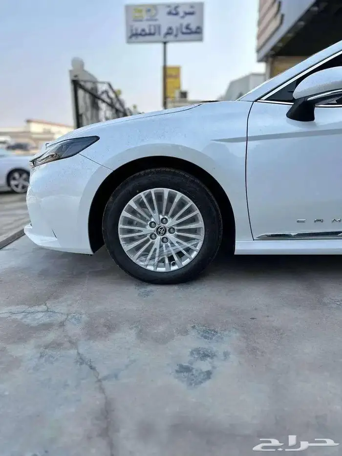 تويوتا كامرى LE بنزين موديل 2025 10