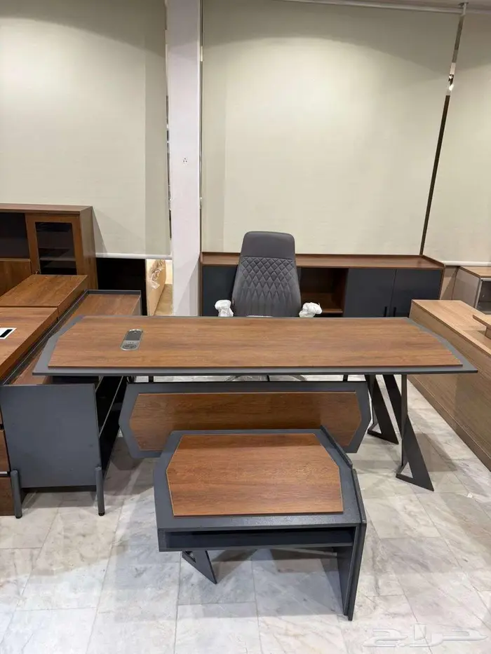 اثاث مكتبي مكاتب مدير طقم مودرن فخم كبير (يوم الوطني خصم) 13