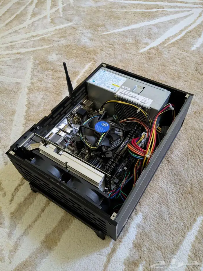 كمبيوتر بجميع ملحقاته 2