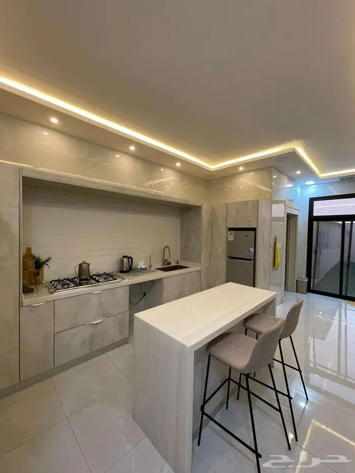 للبيع فيلا سكنية بعنيزة حي الحمراء 644 16