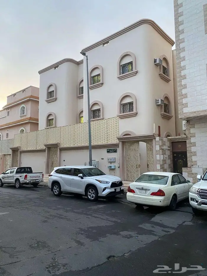 للبيع عماره ثلاث ادوار وبدروم بالسحيلي 3
