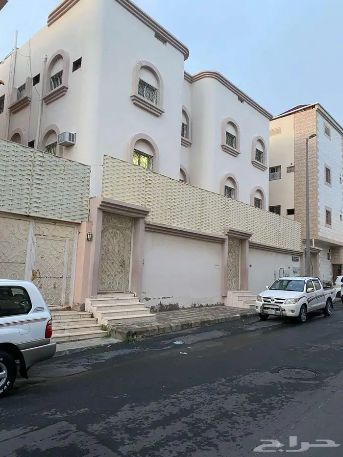 للبيع عماره ثلاث ادوار وبدروم بالسحيلي 4