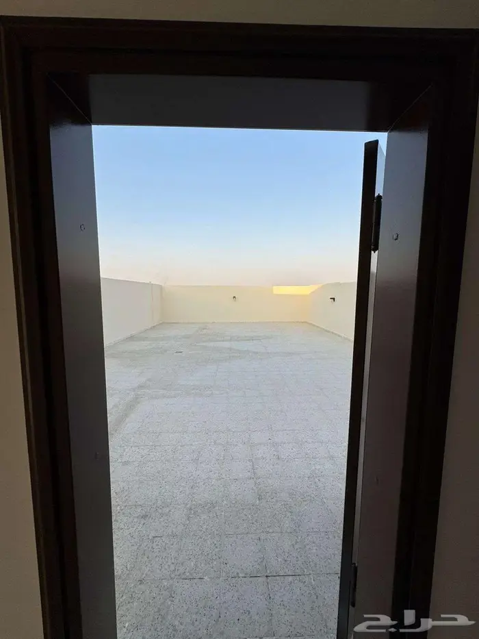 شقة للايجار حي السعادة 8