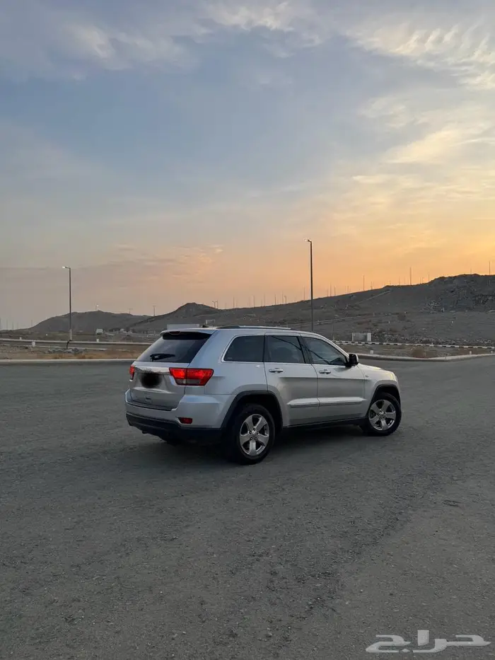 جييب قراند شروكي 2013 2