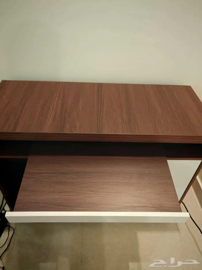 مكتب صغير للبيع شبه جديد 2