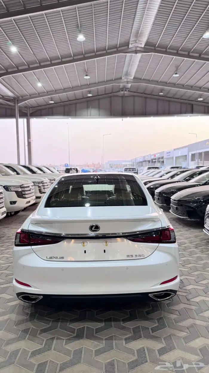 لكزس ES 350 بريمي خليجي 2025 14