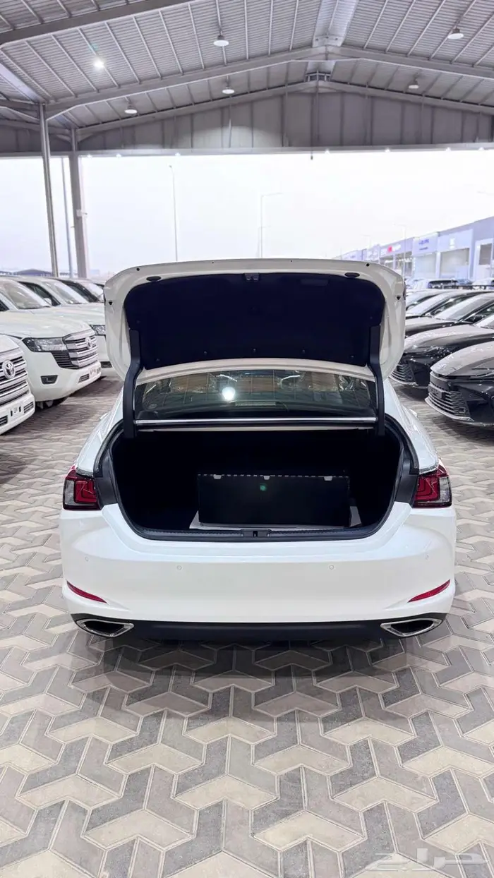 لكزس ES 350 بريمي خليجي 2025 11