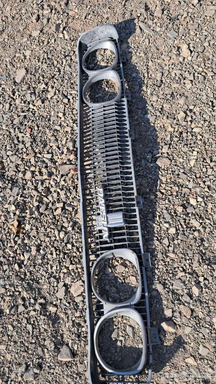 للبيع قطع ددسن 78 قديم غليون من مديل 79 وتحت كل القطع فيه 0