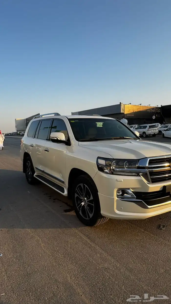 لاندكروز 2020 GXR تورينق L5 جيكسار فل كامل ممشى قليل 16