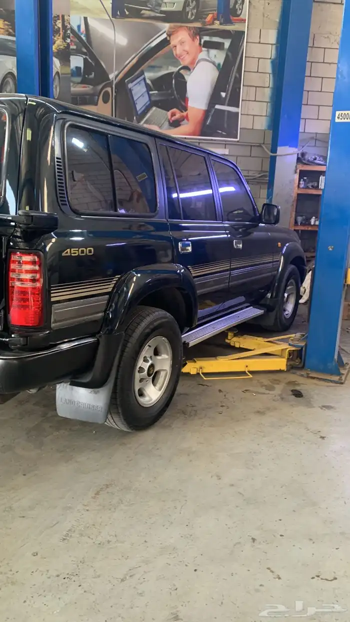 للبيع جيب تايوتا مفحوص مجدد 0