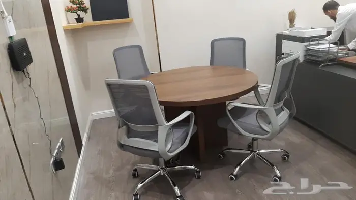 طاولة اجتماعات ملامين فخمة جميع المقاسات بتصميم أنيق وعصري 25