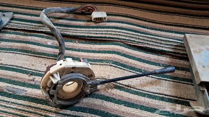 للبيع قطع ددسن 78 قديم غليون من مديل 79 وتحت كل القطع فيه 31