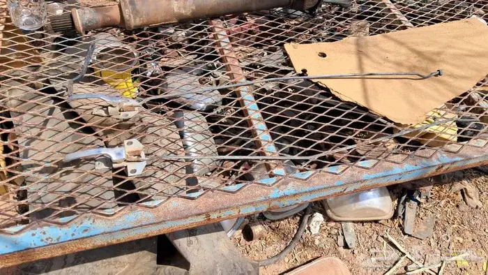 للبيع قطع ددسن 78 قديم غليون من مديل 79 وتحت كل القطع فيه 24