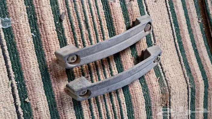 للبيع قطع ددسن 78 قديم غليون من مديل 79 وتحت كل القطع فيه 29