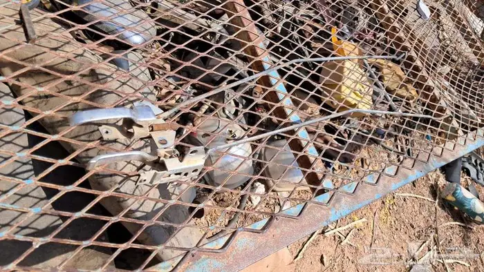 للبيع قطع ددسن 78 قديم غليون من مديل 79 وتحت كل القطع فيه 27