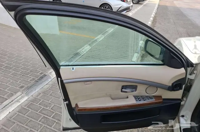 سيارة موديل BMW 2008 للبيع بإذن الله 6