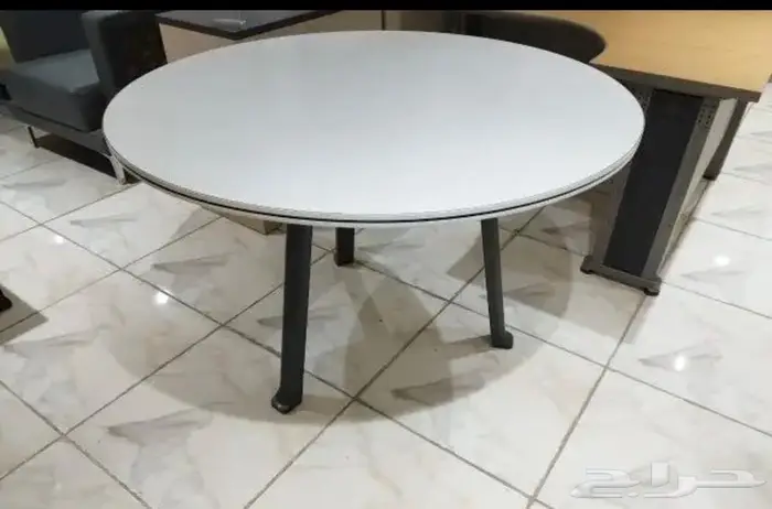 طاولة اجتماعات ملامين فخمة جميع المقاسات بتصميم أنيق وعصري 33