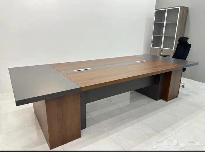 طاولة اجتماعات ملامين فخمة جميع المقاسات بتصميم أنيق وعصري 34