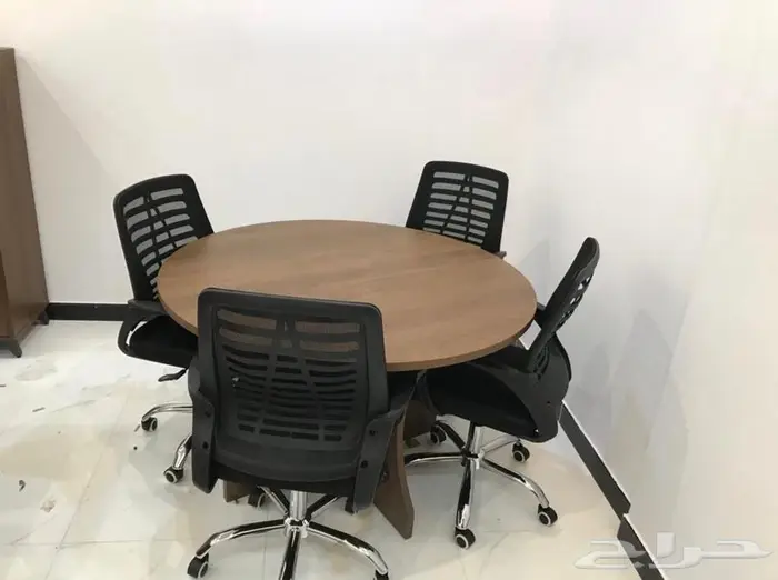 طاولة اجتماعات ملامين فخمة جميع المقاسات بتصميم أنيق وعصري 28