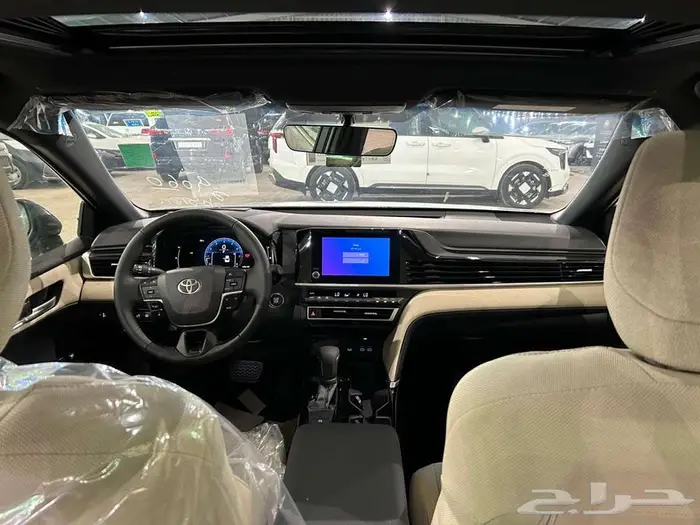 تويوتا كامري 2025 LE نص فل بنزين 11