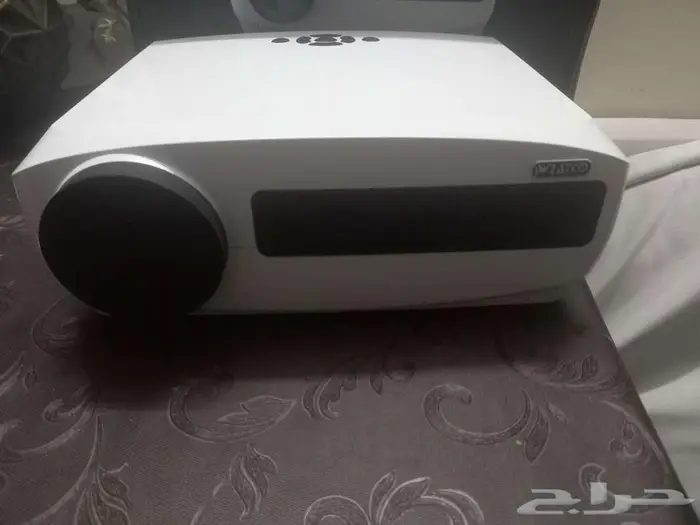 بروجيكتور فاخر شبه جديد مع رسيفر ذكي 1
