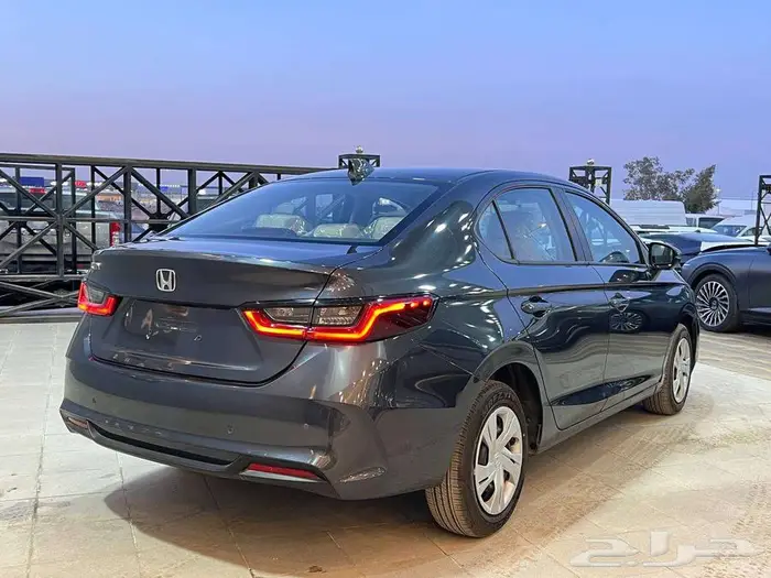 هوندا سيتي 1.5 ستاندر 2025 1