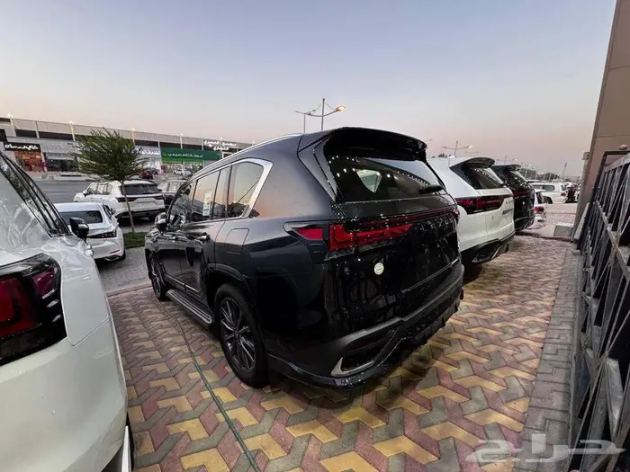 لكزس اف سبورت كويتى 2025 لمبيعات الكاش والبنوك 4