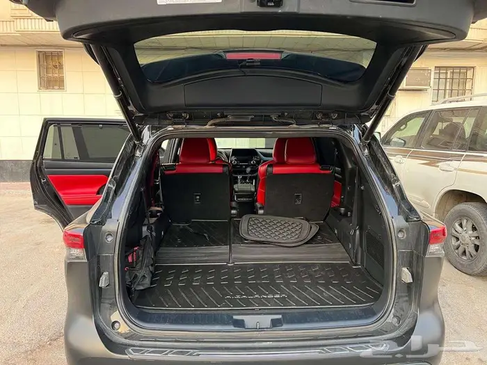 Toyota Highlander XSE 2023 رياضي 3