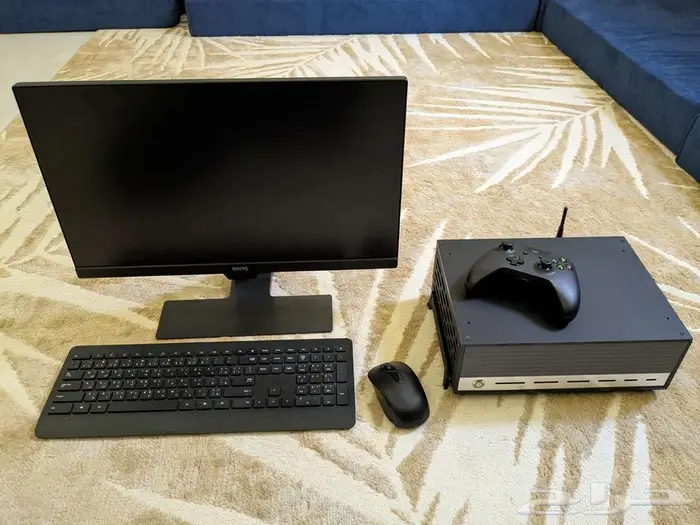 كمبيوتر بجميع ملحقاته 1