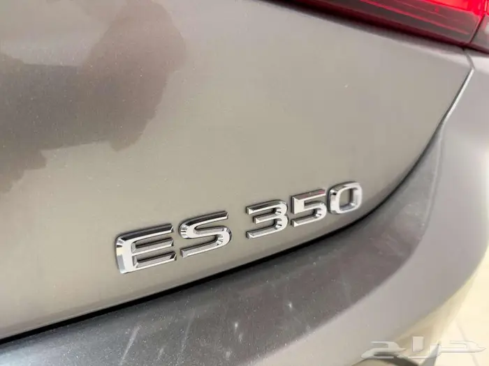 2021 لكزس ES 350 F SPORT 31