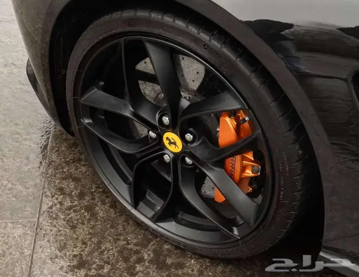 فيراري Ferrari GTC4Lusso 6