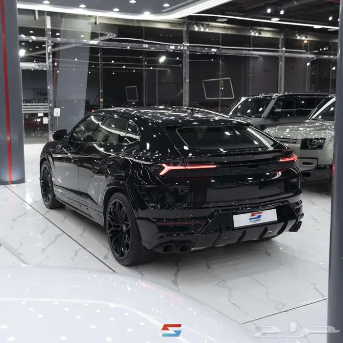 لامبورجيني اوروس SE موديل 2025 3