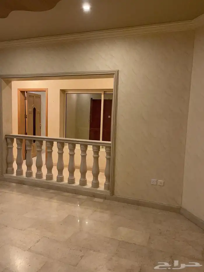 فيلا مع مسبح للإيجار   حي الملك سلمان 3