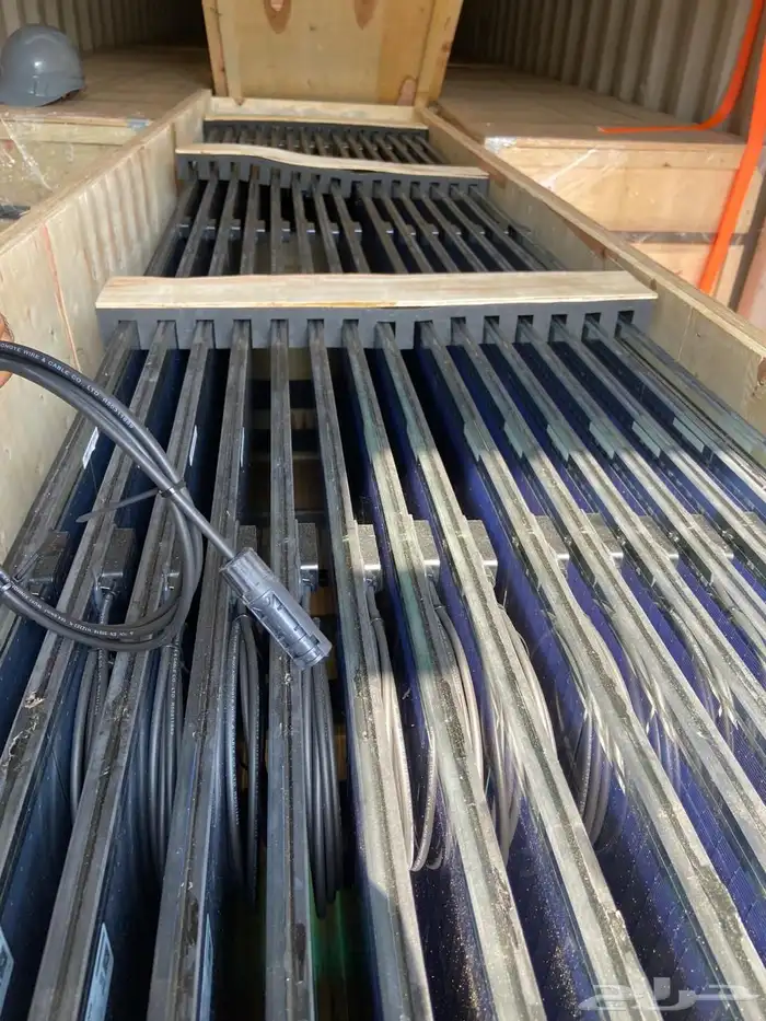 الواح طاقه شمسية واجهات زجاجية للابراج 2