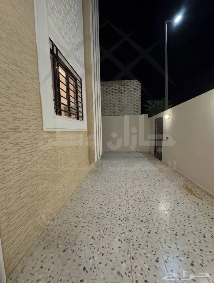 شقق تمليك فاخره للبيع بمداخل خاصه في العسيله 1