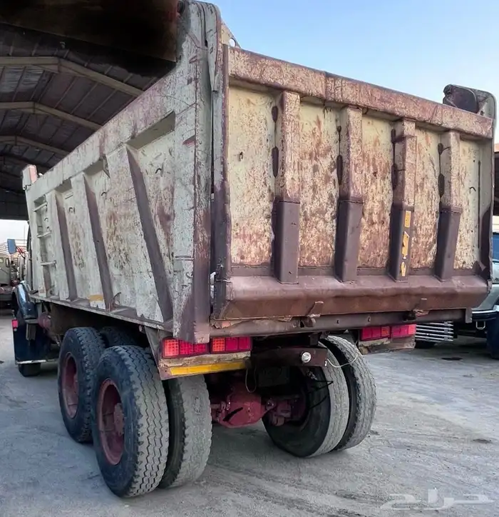 للبيع قلاب سفس بوز شد بلد موديل 1982 3