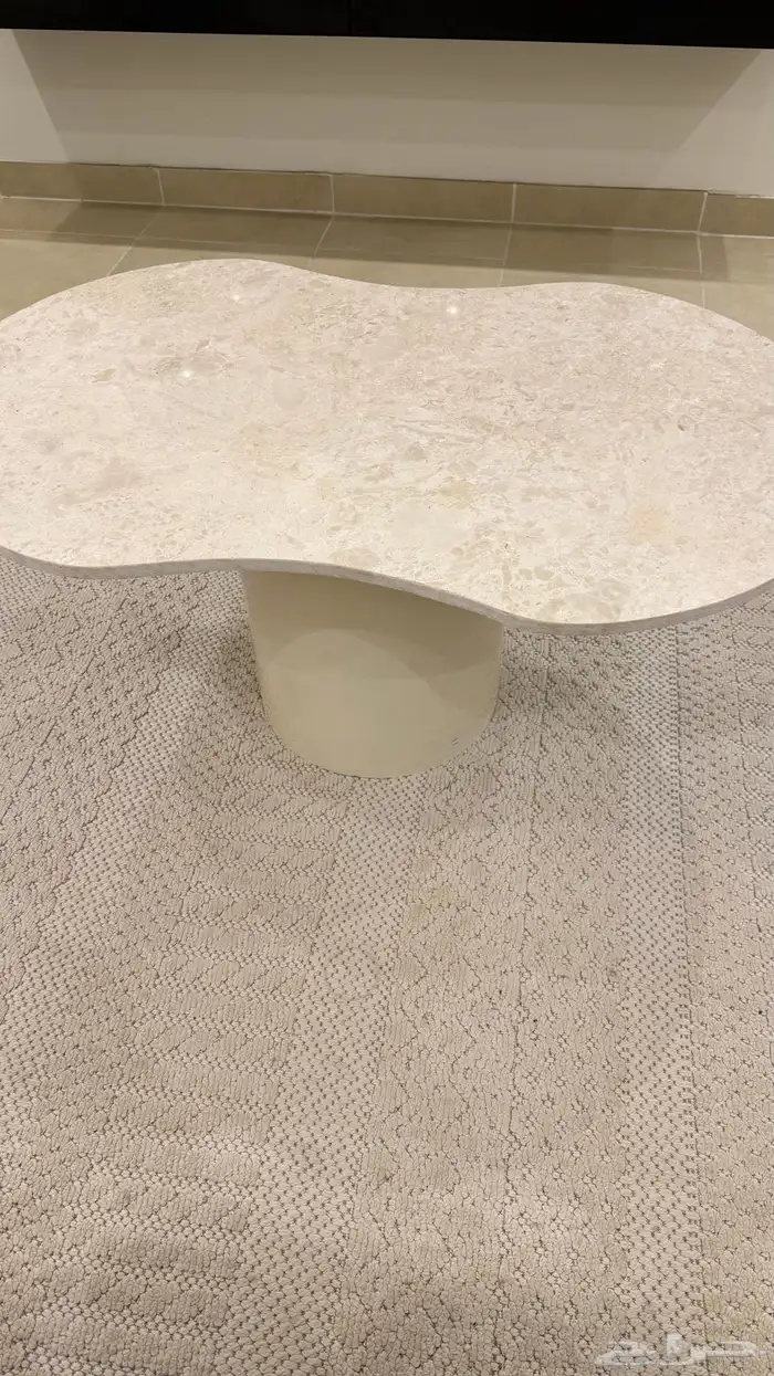 طاولة كنب شبه جديده 0